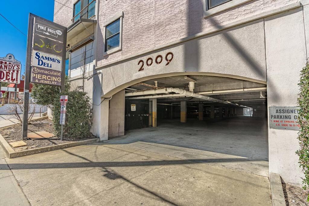 Downtown Columbia Apartment Exterior photo