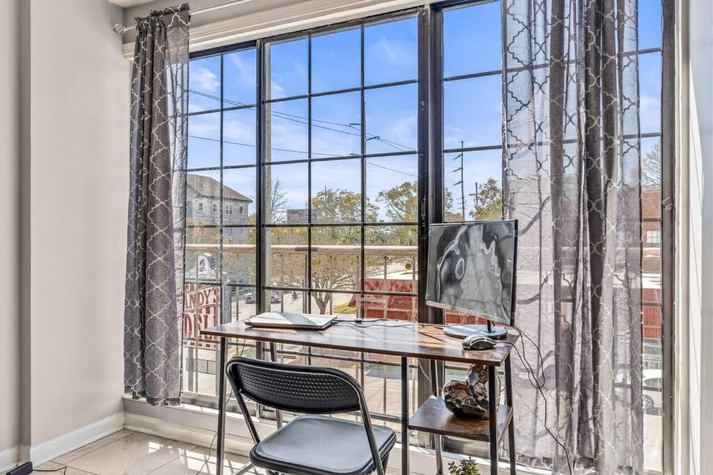 Downtown Columbia Apartment Exterior photo
