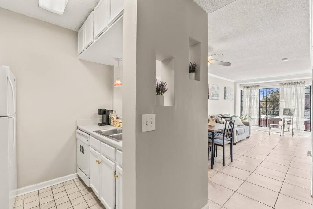 Downtown Columbia Apartment Exterior photo