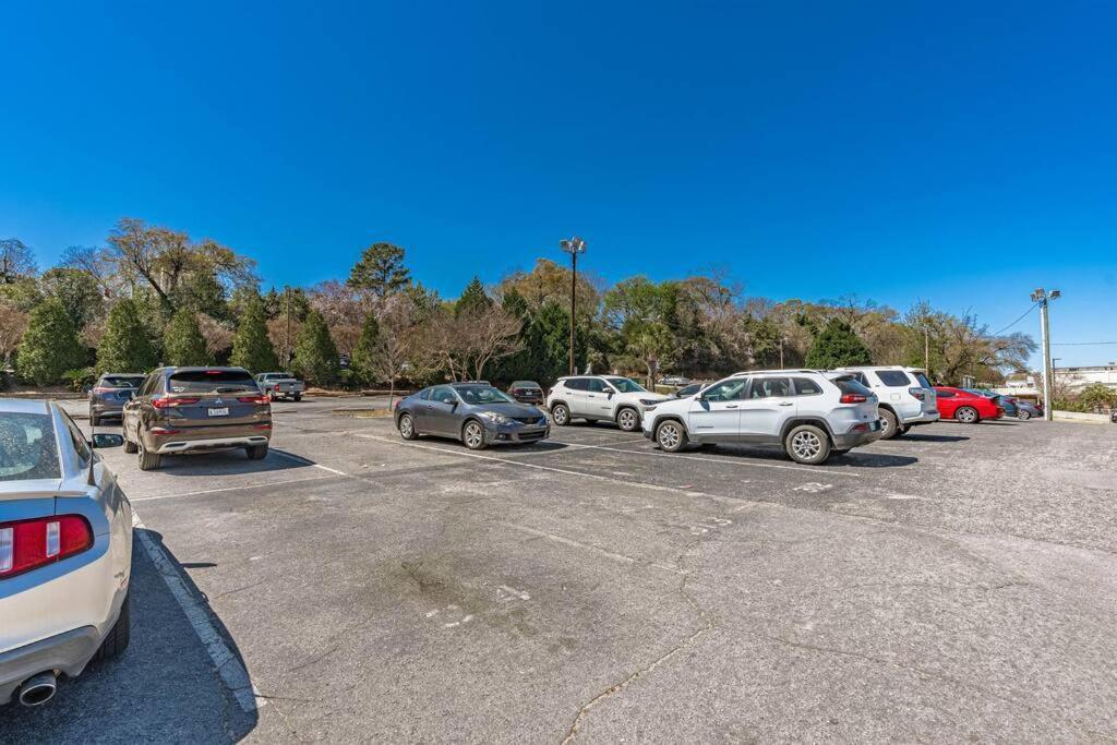 Downtown Columbia Apartment Exterior photo